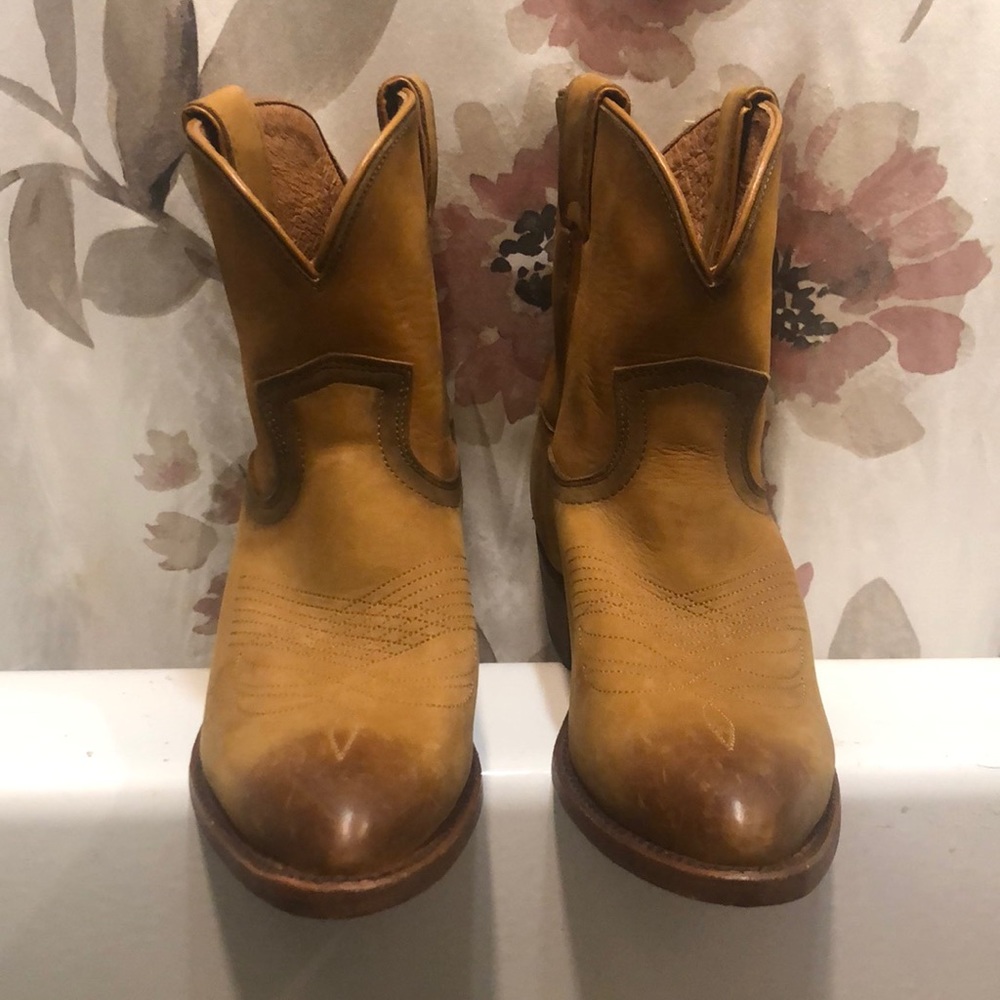 FRYE boots